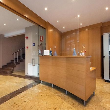 Sant Julià de Lòria Aparthotel Iceberg מראה חיצוני תמונה