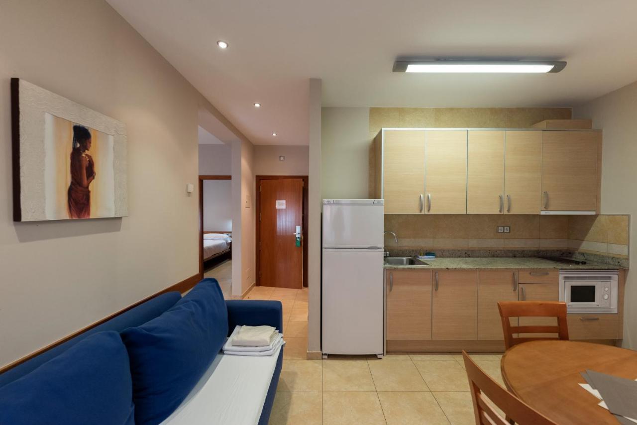 Sant Julià de Lòria Aparthotel Iceberg מראה חיצוני תמונה