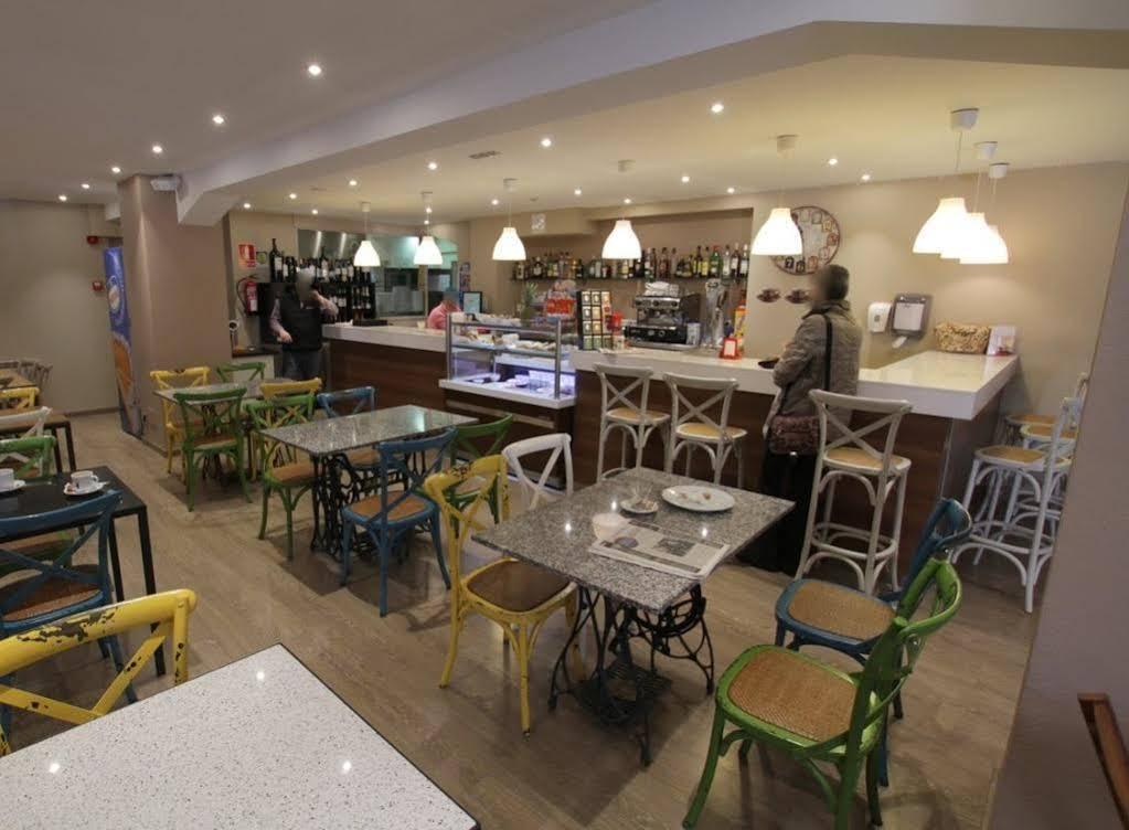 Sant Julià de Lòria Aparthotel Iceberg מראה חיצוני תמונה