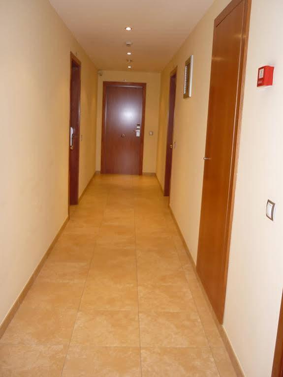 Sant Julià de Lòria Aparthotel Iceberg מראה חיצוני תמונה