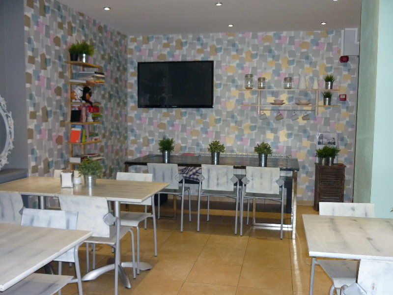 Sant Julià de Lòria Aparthotel Iceberg מראה חיצוני תמונה