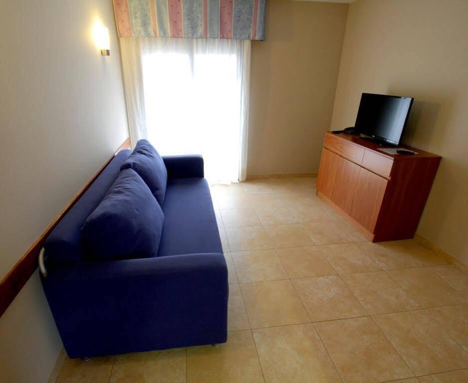 Sant Julià de Lòria Aparthotel Iceberg מראה חיצוני תמונה